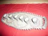 Tava veche metal argintat filigranat cu 6 suporturi paharele lichior ,dim.=42x17