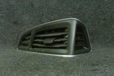 Gura de ventilație planșa de bord FORD FOCUS III 2011 OEM: BM51018B08,BM51-A018B09DF-3JA6 1552530 foto