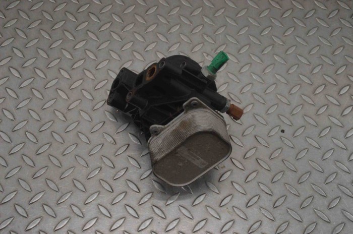 Carcasa filtru de ulei VW PASSAT B8 3G2 2014 OEM: 03N117021 22985859