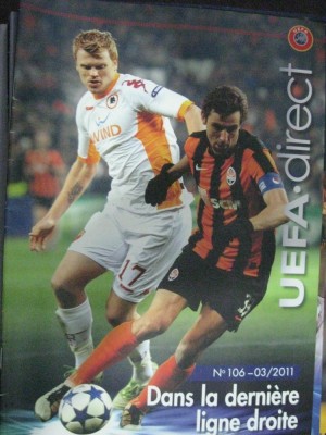Revista fotbal (oficiala) UEFA-direct 2011 foto