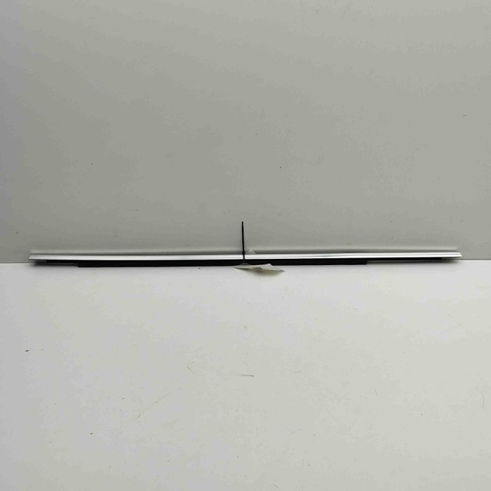 Chedar geam ușă st&acirc;nga spate AUDI Q4 SUV F4B 2024 OEM: 89A839475