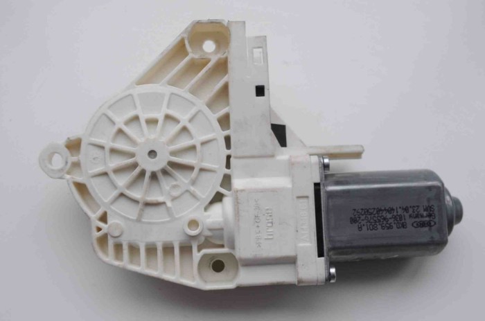 Motor macara geam ușă st&acirc;nga spate AUDI Q7 4L 2012 OEM: A14346C1 1599043