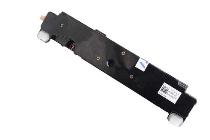 Amplificator de antena TESLA MODEL Y 2023 OEM: 1585601-00-E 22598621