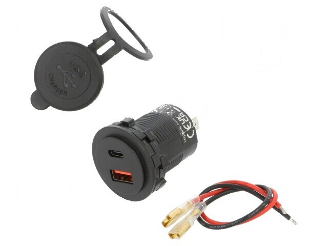 Alimentator USB cu socluri multiple