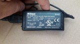 INCARCATOR NIKON EH-63 la 4,8v-1,5A / 110-220 V , MADE IN JAPAN