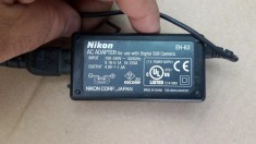 INCARCATOR NIKON EH-63 la 4,8v-1,5A / 110-220 V , MADE IN JAPAN