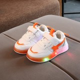 Adidasi albi cu stea portocalie si cu luminite (Marime Disponibila: Marimea 22)