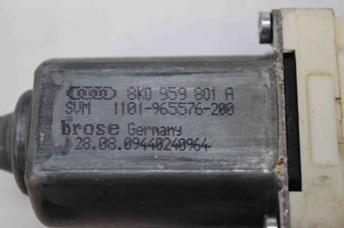 Motor macara geam ușă st&acirc;nga față AUDI A4 8K2, B8 2010 OEM: 8K0959801A 2670622