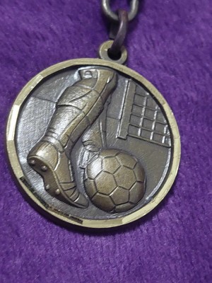 Breloc Vintage cheie masina,alama/bronz stantat 1997 FOTBAL-in Relief-d Colectie foto