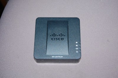 Adaptor VOIP CISCO SPA122 phone adapter - necodat foto