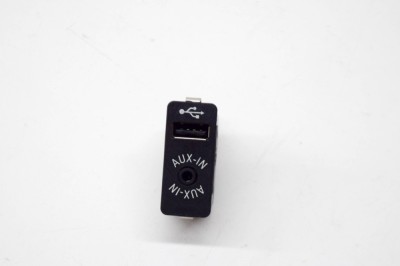 Port USB/AUX-In BMW X3 F25 2014 OEM: 9266607 13749400 foto