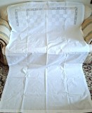 Cearceaf Vintage din bumbac cu margine decorativa din dantela croset si broderii florale-1 pers