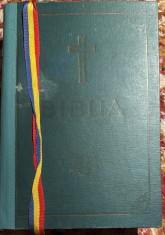 BIBLIA SAU SFANTA SCRIPTURA ,1975/ TIPARITA SUB INDRUMAREA P.F.PARINTE JUSTINIAN PATRIARHUL B.O.R. CU APROBAREA SFANTULUI SINOD/CARTONATA, 1397 PAGINI
