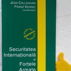 Securitatea internationala si fortele armate Jean Callahan, Franz Kernic