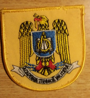 C7 7 - Ecuson tematica militara - Academia tehnica militara - piese de colectie! foto