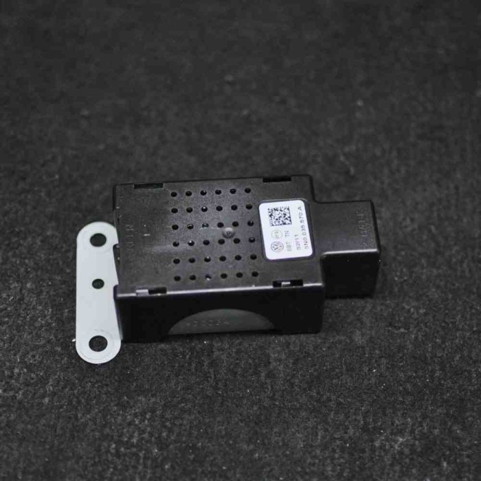 Amplificator de antena VW TIGUAN 5N_ 2012 OEM: 5N0035570A