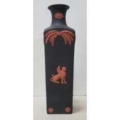 Glastra Wedgwood din portelan, decorata cu motive egiptene, Secol 20