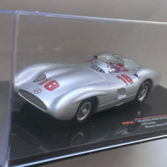 Macheta Mercedes-Benz W196 R Streamline Fangio campion Formula 1 1955 - IXO 1/43