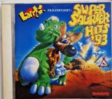 Var - Larry : Super Saurier Hits &#039;93 NM / NM dublu CD muzica Columbia EU 1993