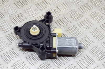 Motor macara geam ușă dreapta față AUDI A3 Limousine 8VS, 8VM 2017 OEM: 5Q0959802B,E850202100,0130822716 13736023 foto