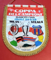 Fanion meci fotbal AC MILAN - STEAUA BUCURESTI (finala CCE 24.05.1989) dimensiuni mari 40X29 cm