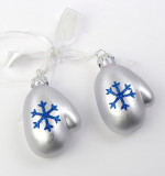 Cumpara ieftin Decoratiune Craciun - Gloves with Blue Snowflake | Kaemingk