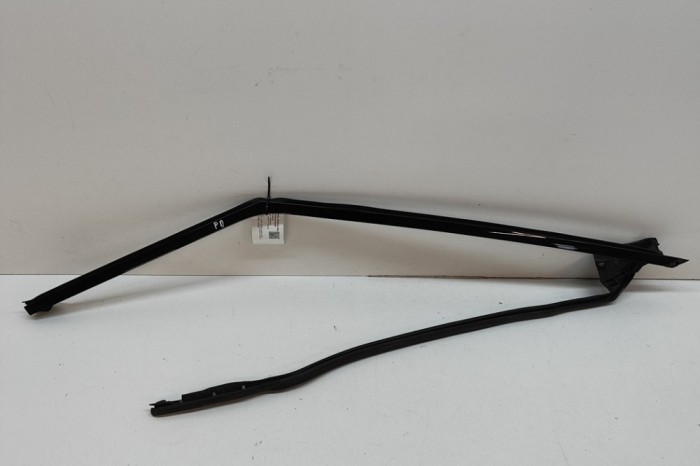 Bandou superior ușă dreapta față LAND ROVER RANGE ROVER VELAR L560 2018 OEM: J8A2-208A96-AE 27525149