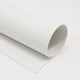 Prelata 650 gr / mp, latime 3.2 m , culoare Alba , tesatura acoperita cu pe PVC pe amble fete , impermeabila 100% , protectie UV