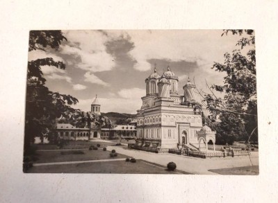 Vedere / CARTE POSTALA - R.P.R. - Manastirea Curtea de Arges, anii 60, necirculata, nescrisa foto