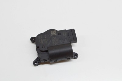 Motoras clapetă aeroterma VW ID.4 E21 2021 OEM: 2Q0907511F,T48318B,32.93919M | 20440255 foto