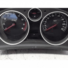 ➤ Odometer KM 13267534 - Opel Zafira B 2008 2,200 cc