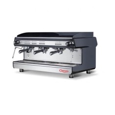 Espressor profesional de cafea cu 3 grupuri