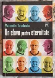 Un clovn pentru eternitate Contine dedicatie, data si semnatura autorului