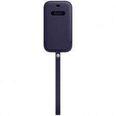Husa de protectie Apple Leather Sleeve MagSafe pentru IPhone 12/12 Pro, Deep Violet