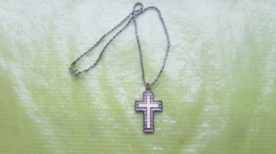 G526-Cruce mica de gat veche cu lantisor inscriptie: Cat despre mine si casa mea vom servi Domnului-As for- Me and My House we will serve The Lord. foto