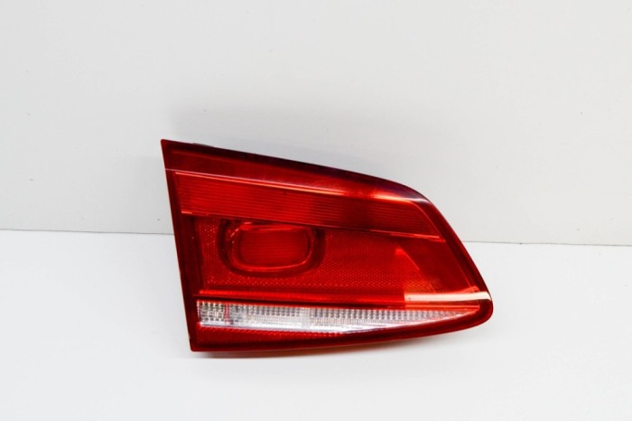 Lampa haion st&acirc;nga VW PASSAT Variant B7 365 2011 OEM: 3AF945093C | 17248421