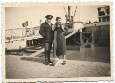D8 Nava sub pavilion nazist in port Braila 1937 foto
