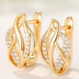 Cercei stil vintage placati cu aur de 18K si cristale de zirconiu, 1, 5x0, 7cm