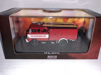 Macheta masina pompieri ifa W50 1/72 foto