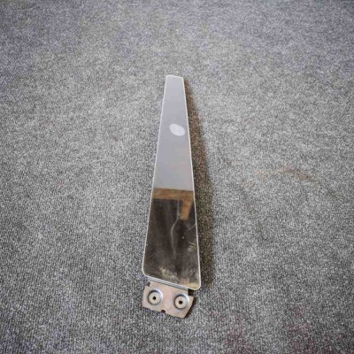 Ornament vertical ușă dreapta față TESLA MODEL X 2017 OEM: 1083902-00-B 3162114 foto