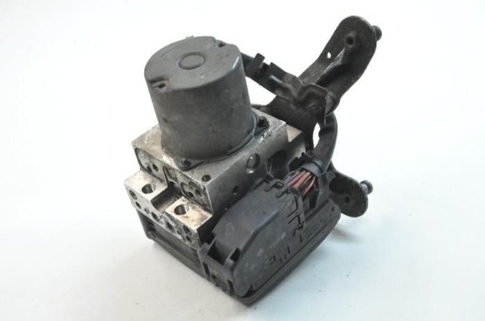 Pompa ABS MERCEDES-BENZ CLS C219 2006 OEM: a2114311312 10033117