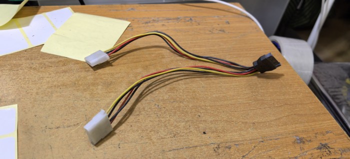 Adaptor Sursa PC Molex - Sata #A8383AUS