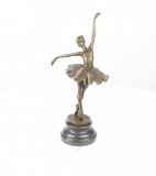 Balerina-statueta din bronz pe un soclu din marmura FA-89