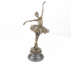 Balerina-statueta din bronz pe un soclu din marmura FA-89