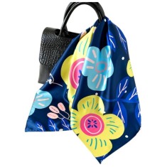 Esarfa din satin cu flori albastre si galbene