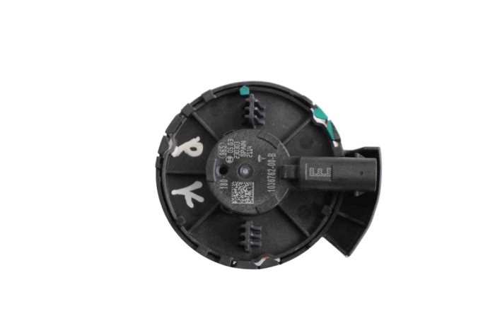 Senzor de impact st&acirc;nga față TESLA MODEL Y 2023 OEM: 1036762-00-B | 22598630