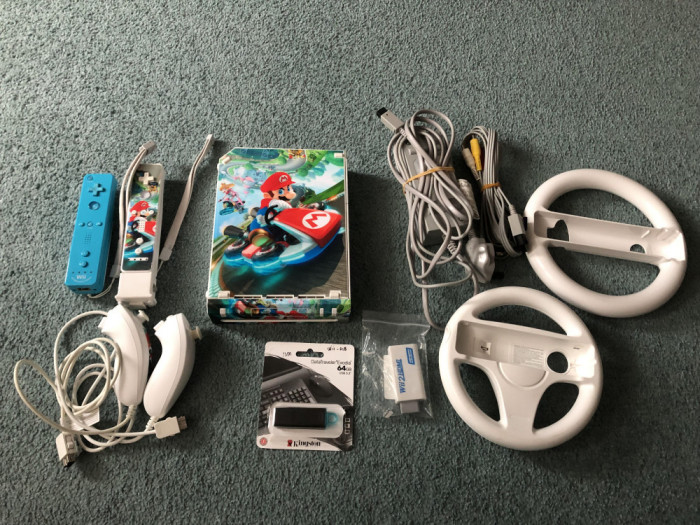 Consola Nintendo WII Modata 50 jocuri + 2 manete + nunchuck + WII2HDMI