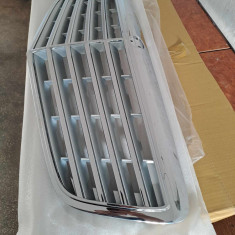 Grila radiator Mercedes E Class W211 Elegance an 2007-2009