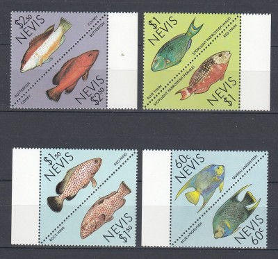 Nevis - Fauna Marina - PESTI - Serie 8 val. triunghiulare - MNH foto