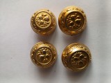 lot 4 nasturi mari lux ,placati cu aur .Diametru 30 mm